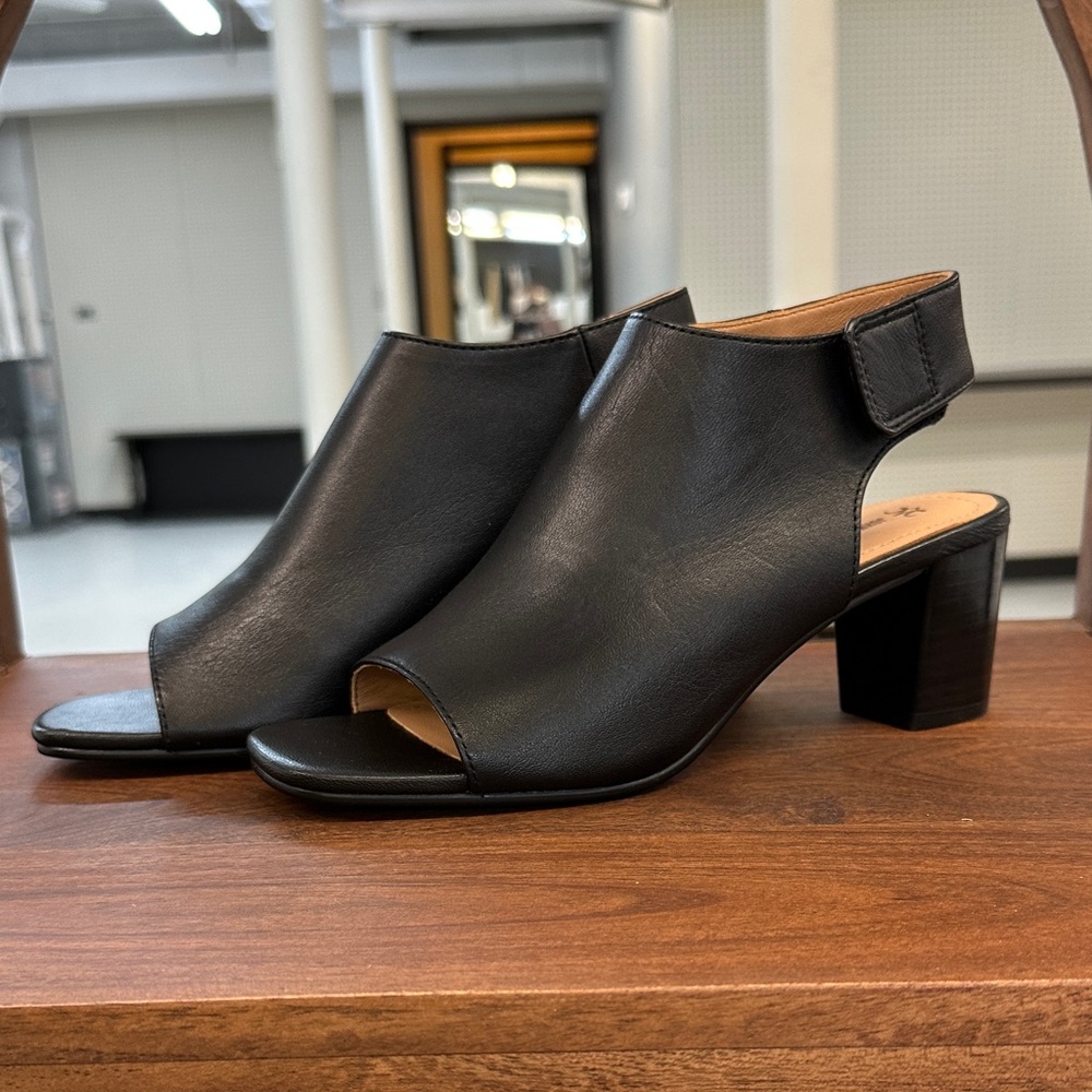 Johnston & Murphy  Black Open-Toe Heels